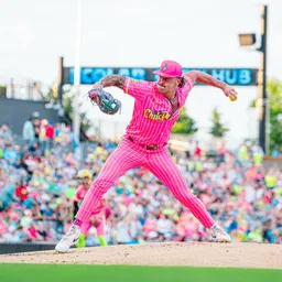 Sam Hanson pitching